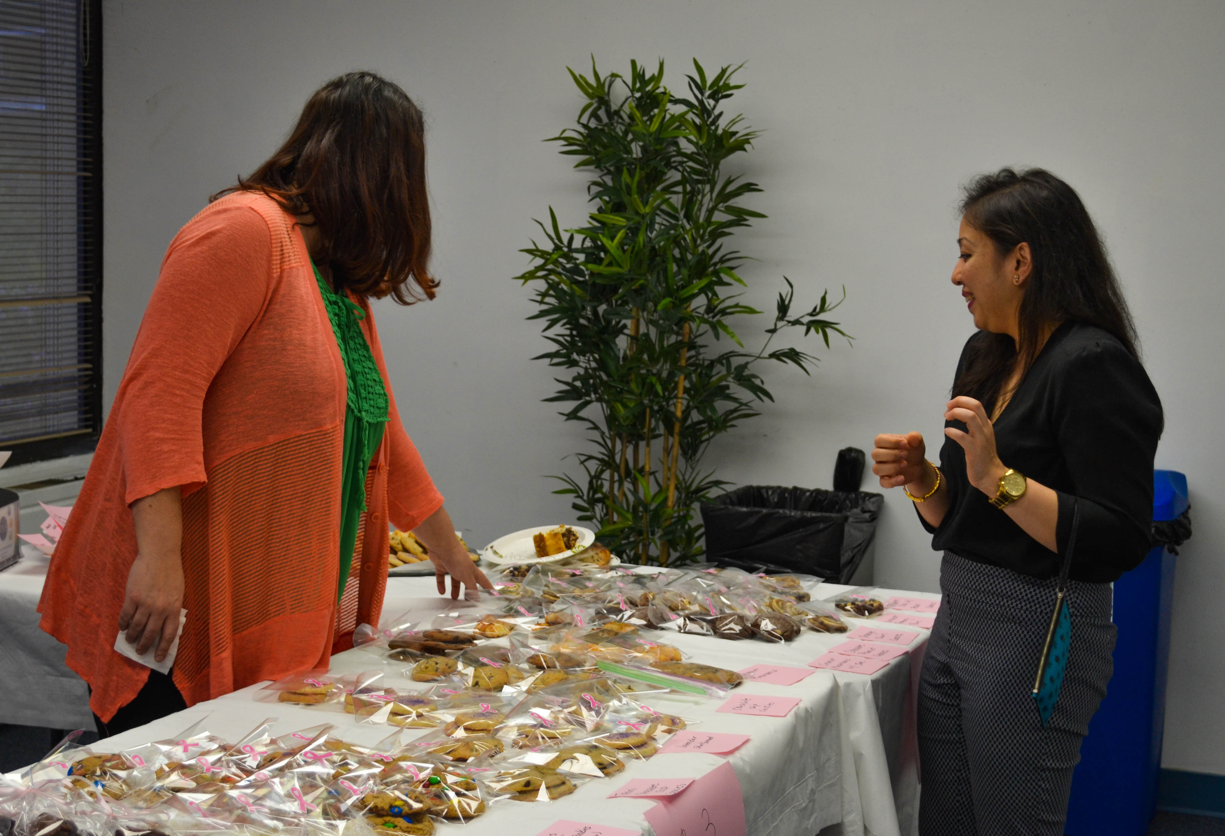 DLS community enjoys Bake Sale